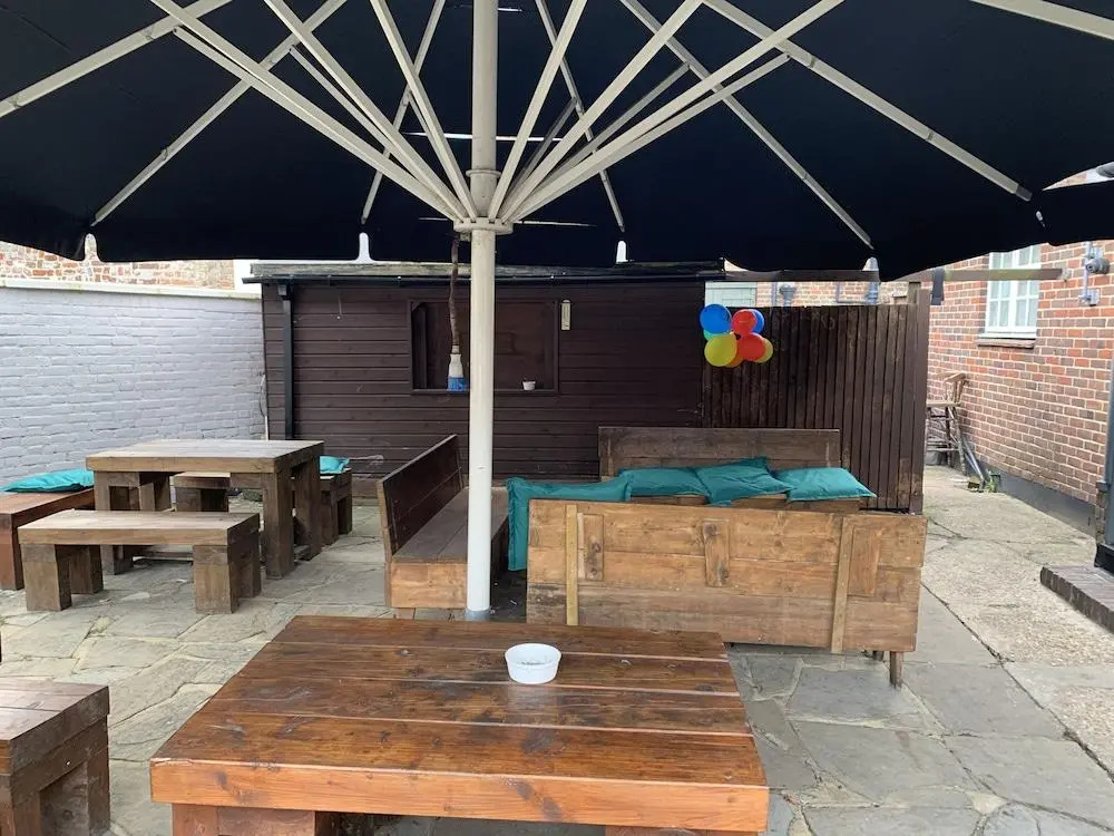 The Rose And Crown - Général