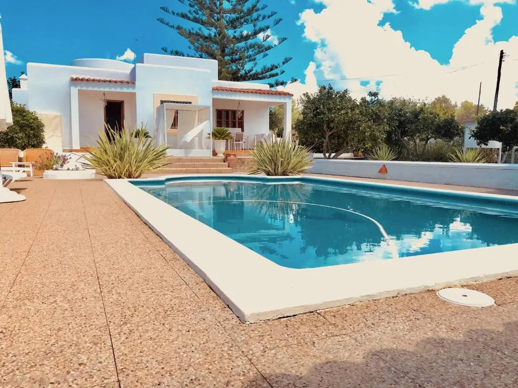 3 Bedrooms Cottage