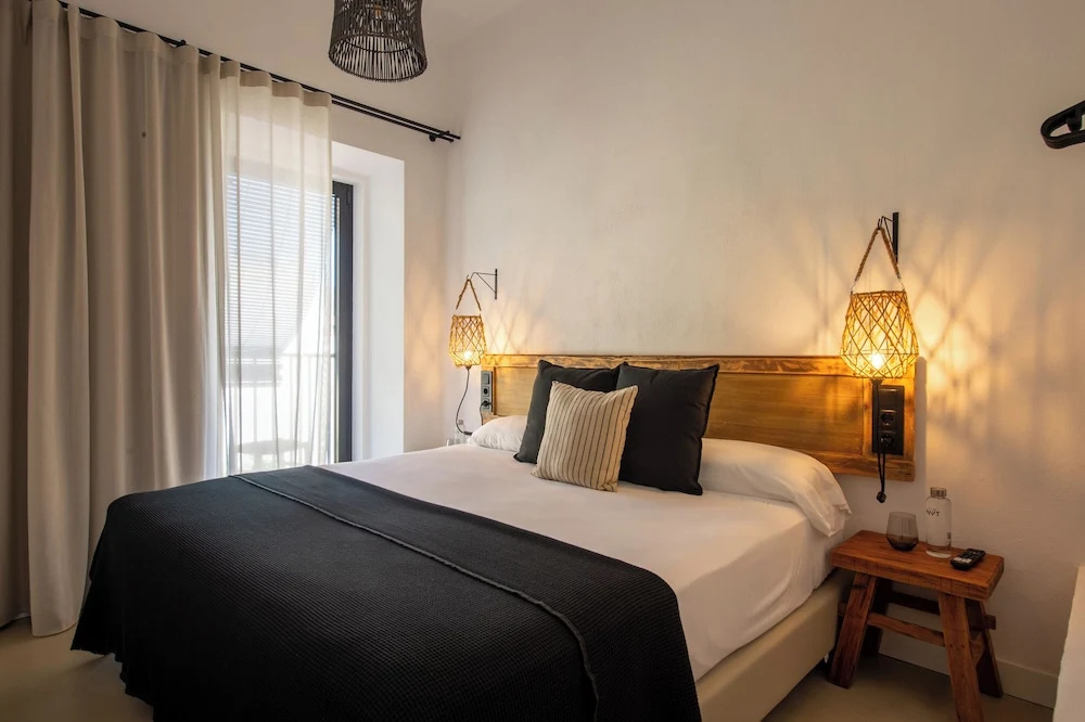 Standard Quadruple room with balcony