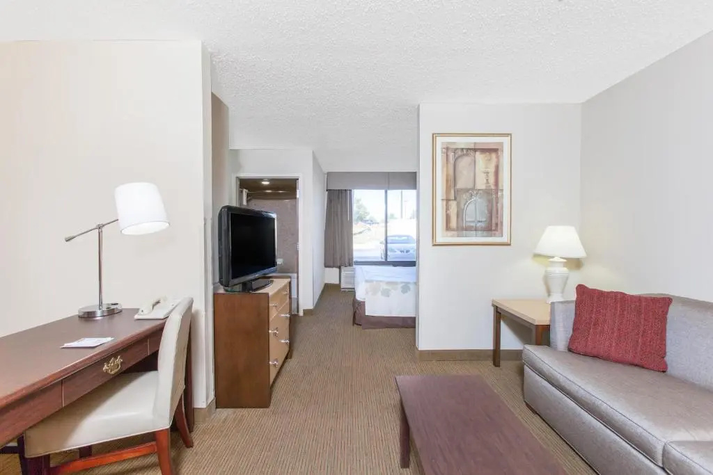 Hawthorn Suites by Wyndham Midwest City Tinker AFB - Chambres