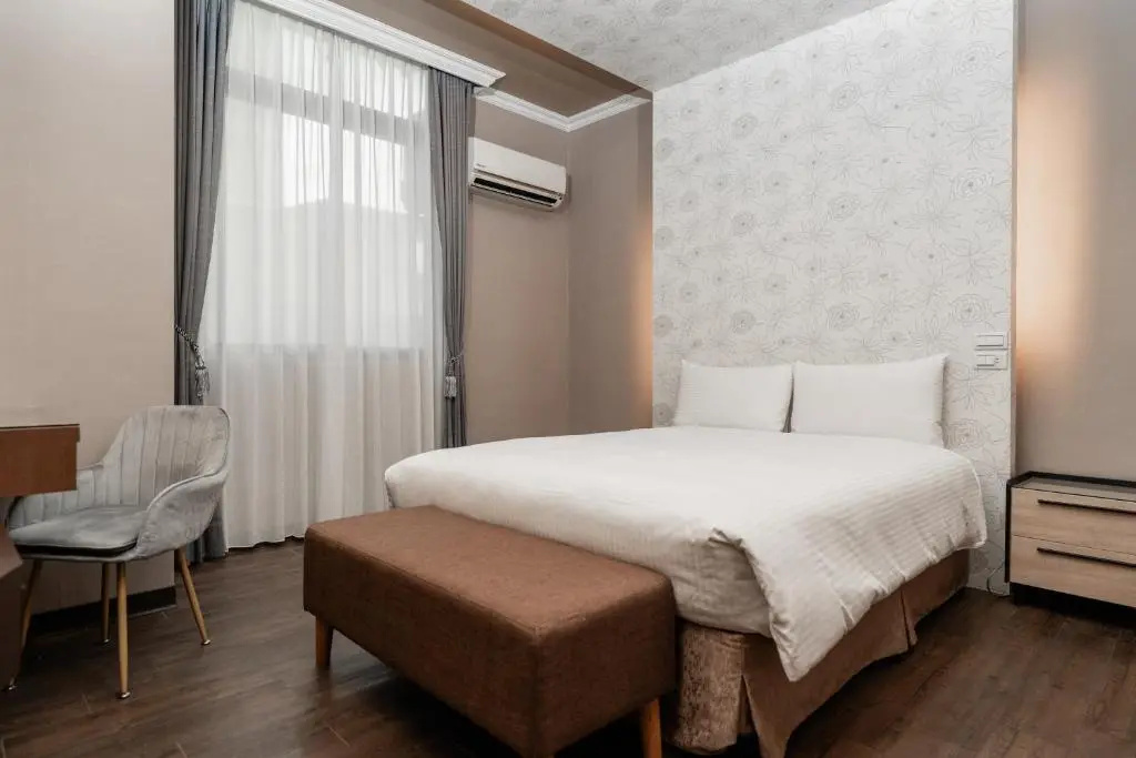 Economy room