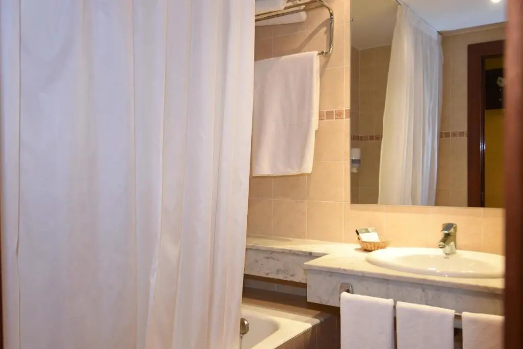 Superior Double room (full double bed)