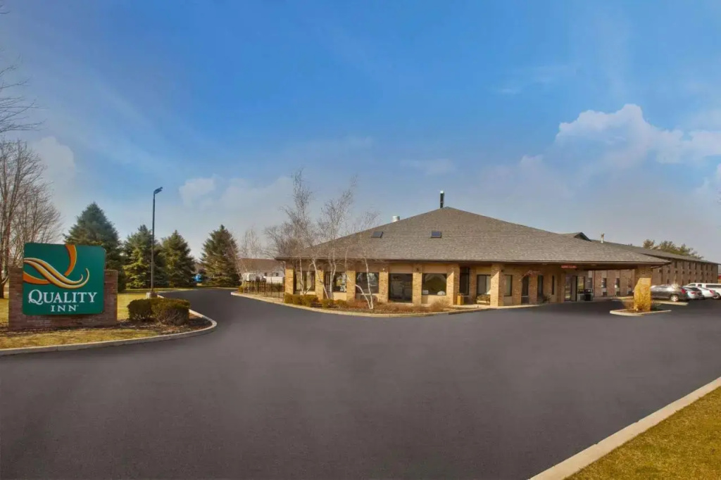 Baymont Inn and Suites Marshall