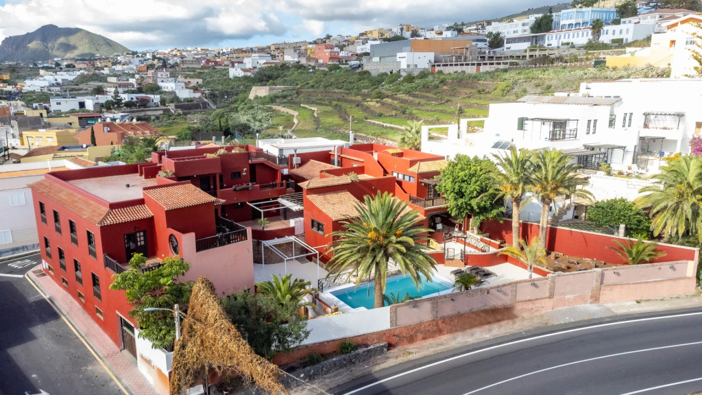 Volcano Beach Hotel