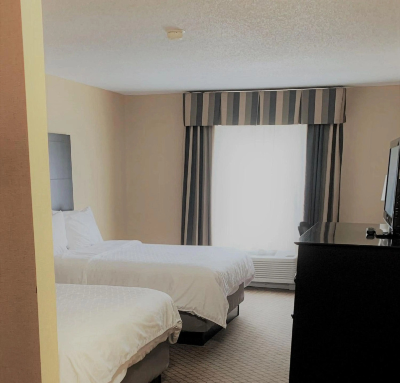 AmericInn by Wyndham Red Wing — 5