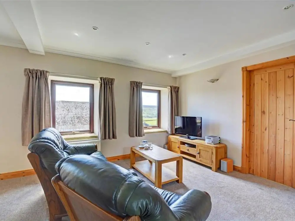 Traditional Holiday Home With Beautiful Views Over Meadows