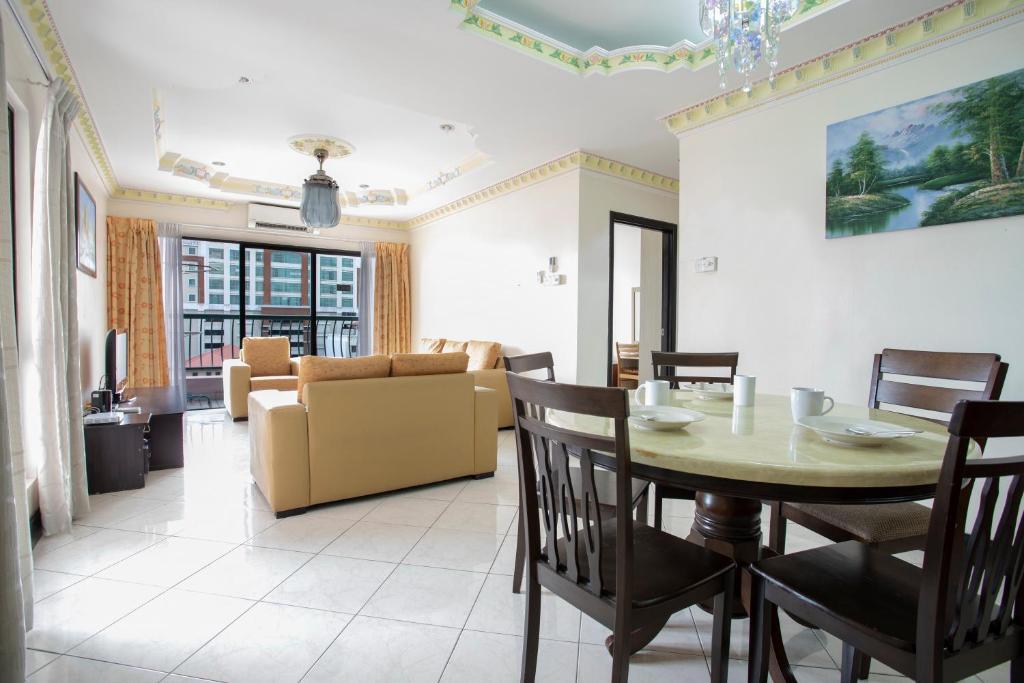 Marina Vacation Condos @ Marina Court Resort Condominium