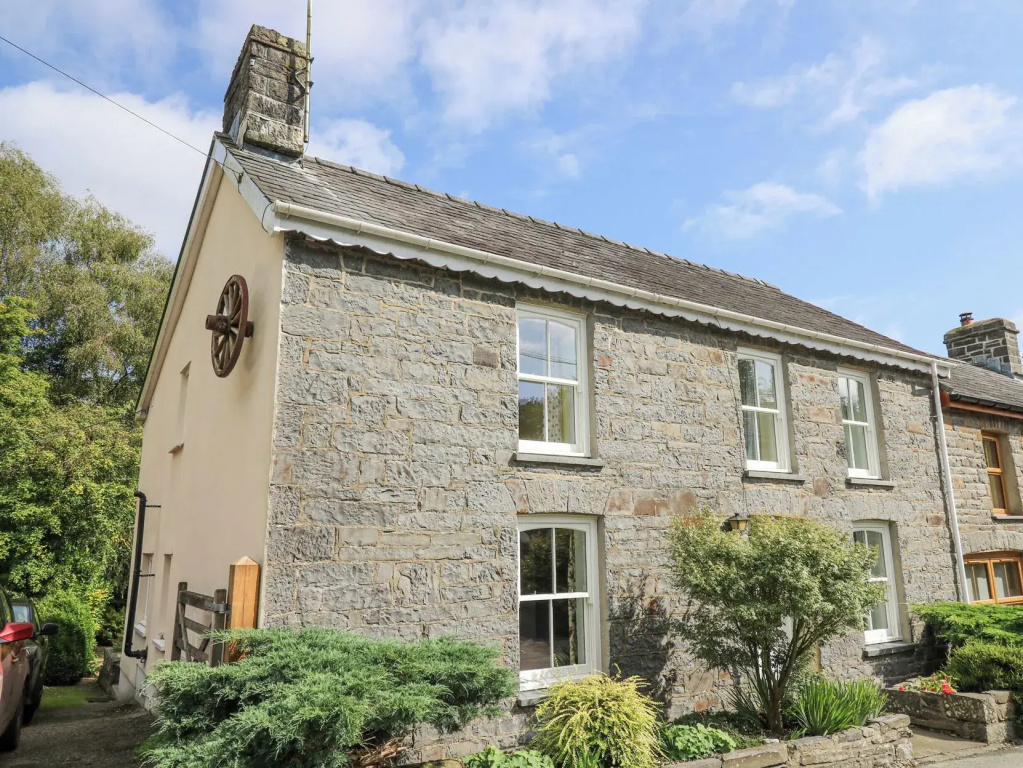 Ty Ffynnon
