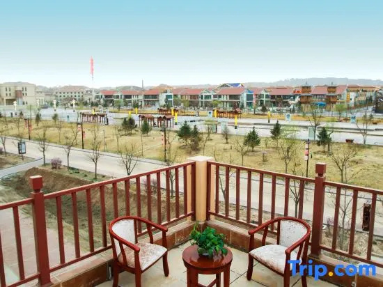 Youduoduo Hotel (North Gate of Colorful Danxia Scenic Area)