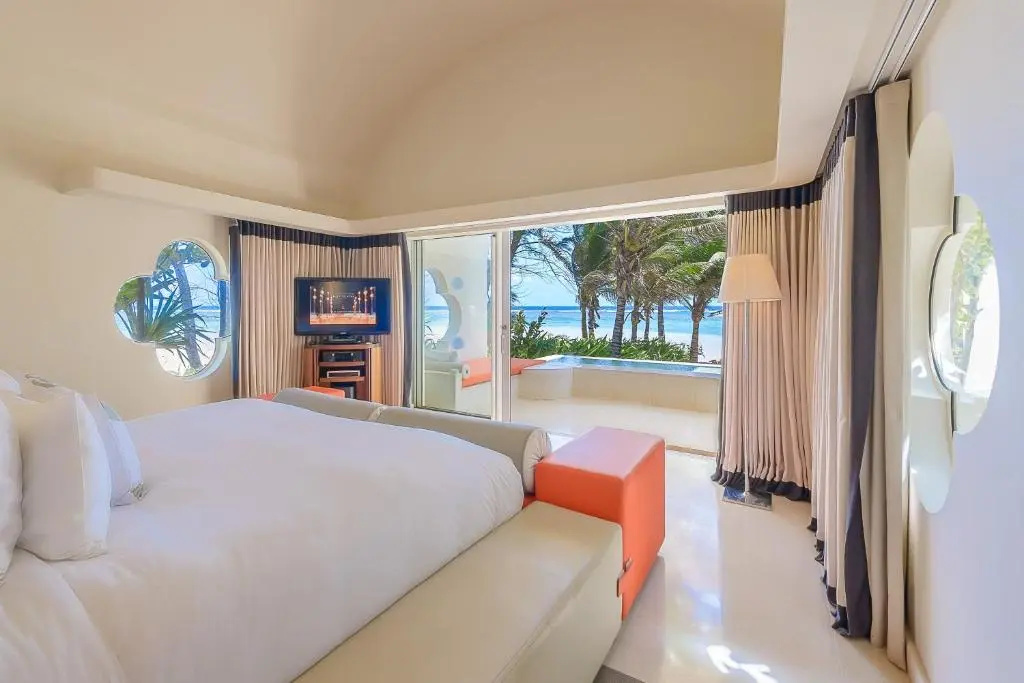 Villa beachfront