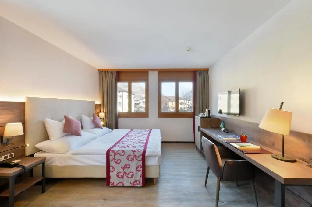 Superior Double room with garden view (full double bed)