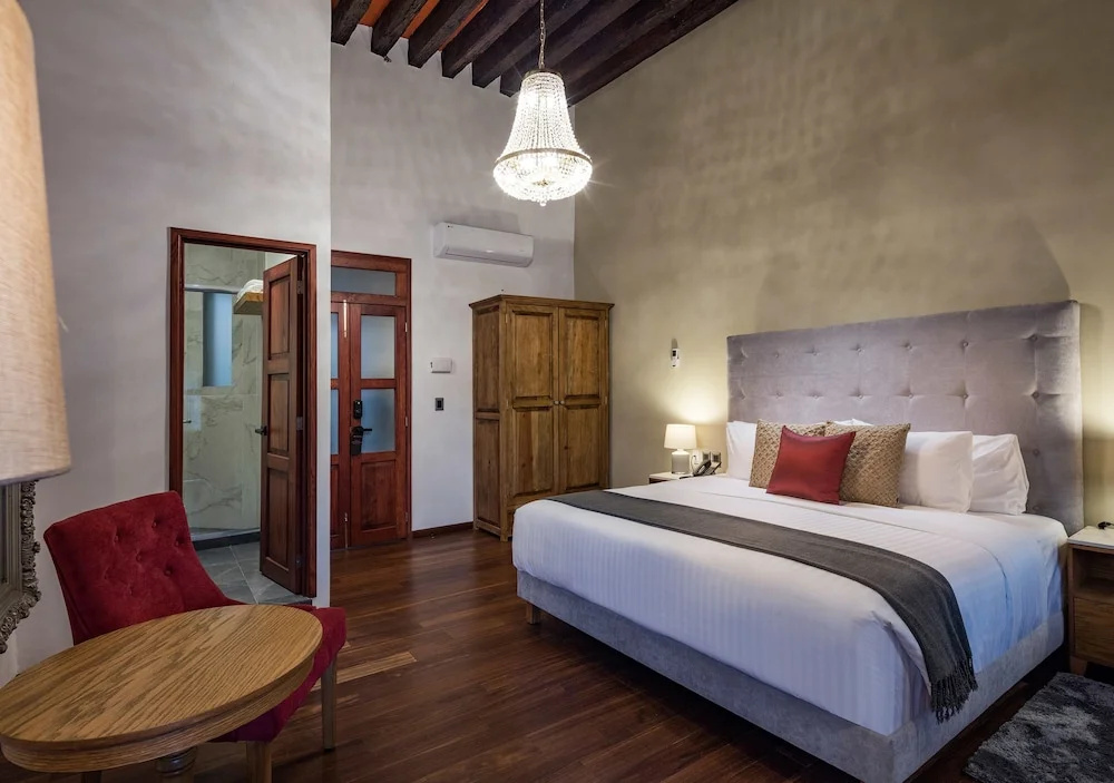 Standard Double room with balcony and with city view (full double bed)