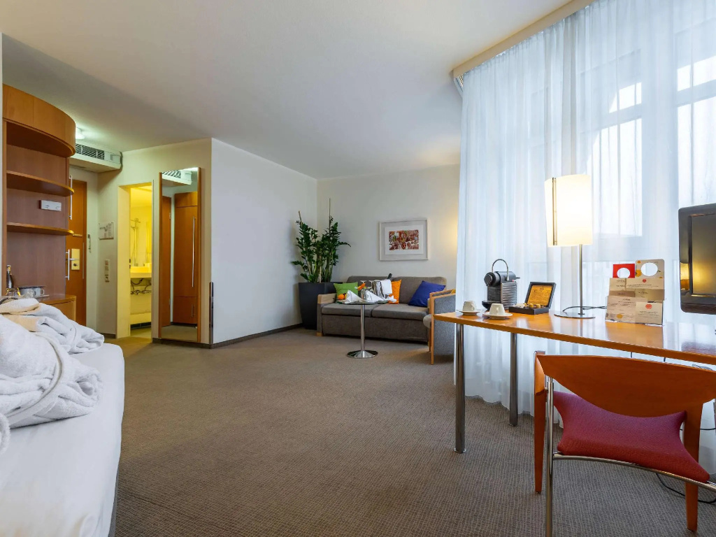 Executive Double room (full double bed)
