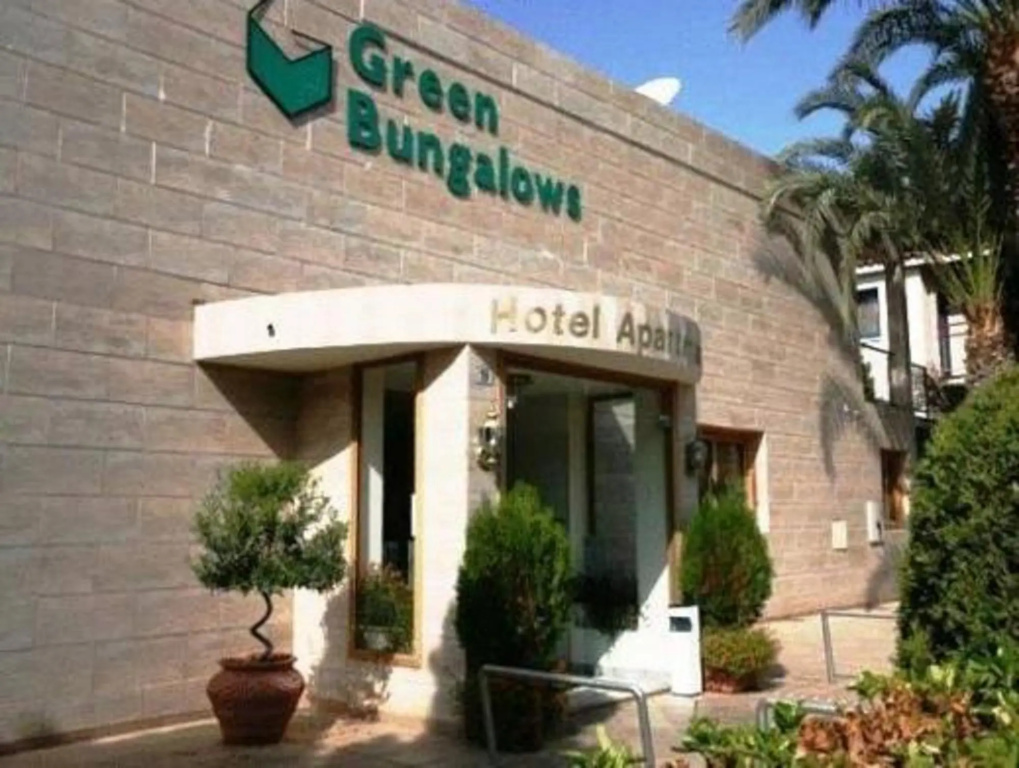 Green Bungalows Hotel Apartments — фото