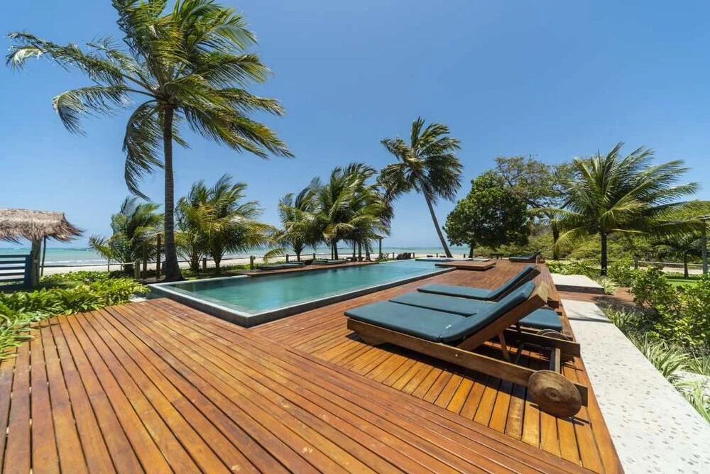 Beach & Waterfront