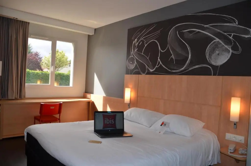 ibis Issoire - Chambres