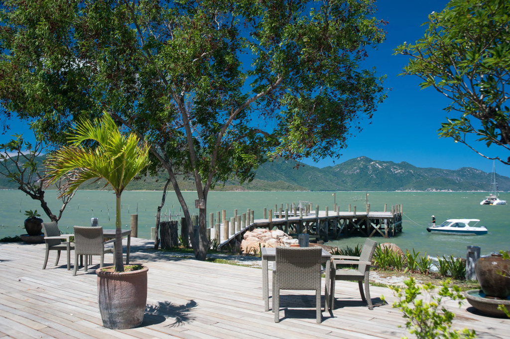 Beach & Waterfront