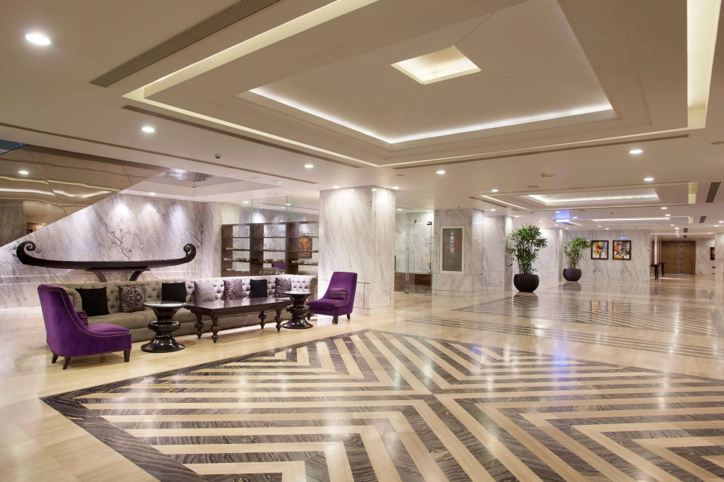 Lobby & Reception