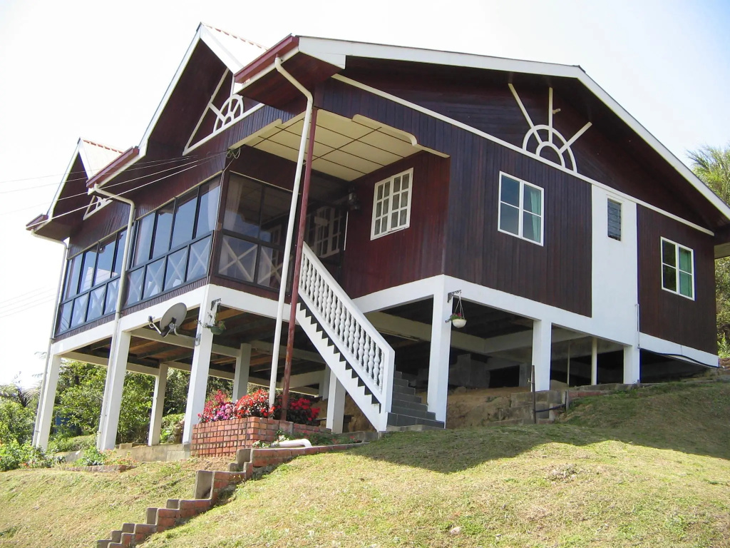 Strawberry Garden Hotel in Ranau
