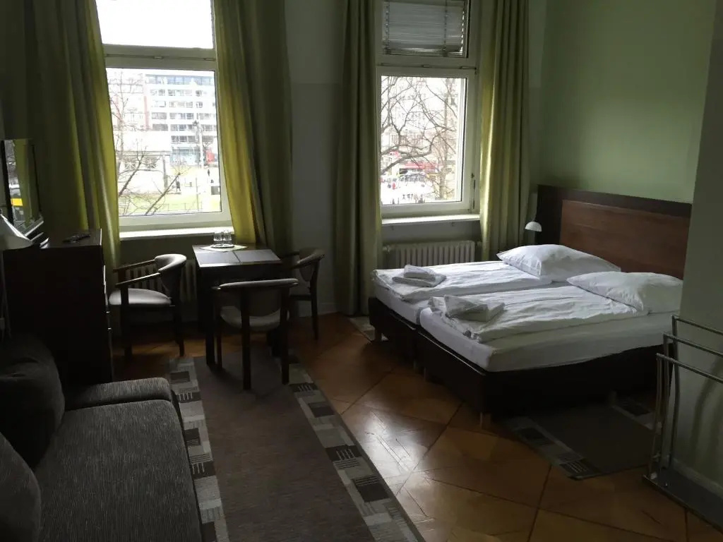 Comfort room