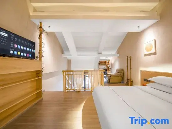 Business Double Duplex room (full double bed)