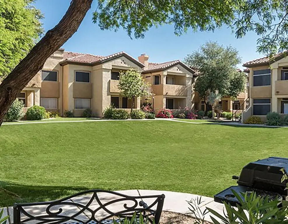 Executive King, Close to TCP and Kierland w Parking 1005