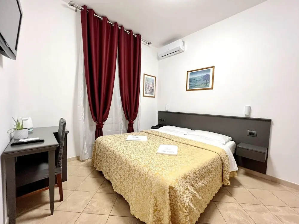 Standard Double room (full double bed)