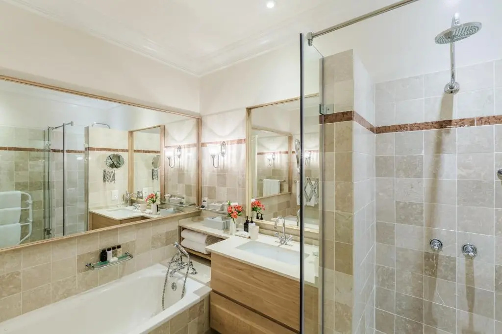 Superior Double room (full double bed)