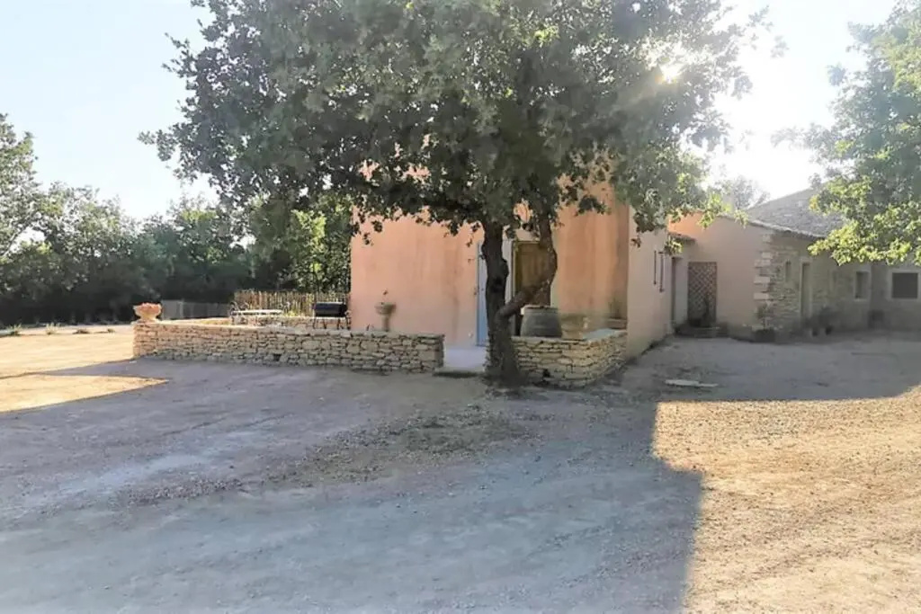 Gîte en Luberon Mas de la Chêneraie Blanche Roussillon 84
