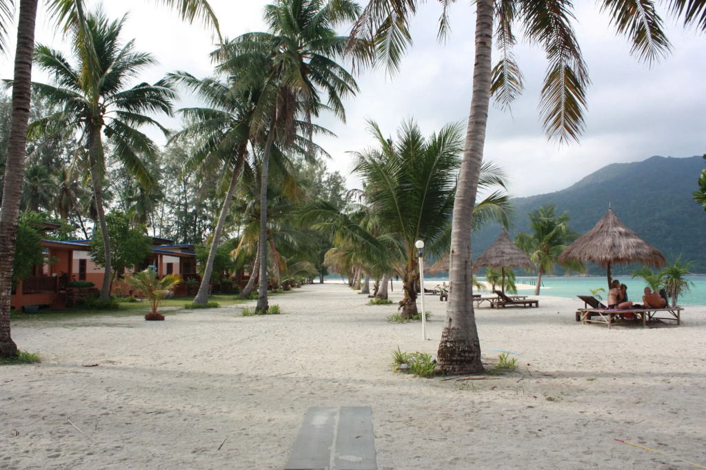 Beach & Waterfront