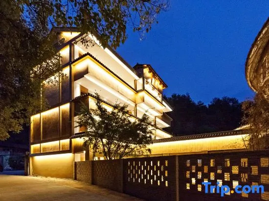 Longyan Dulv B&B