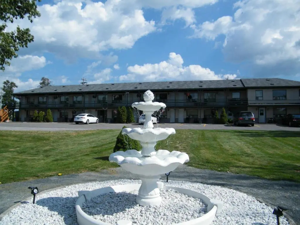 Motel 6 Campbellford, ON