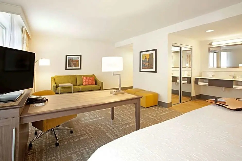 Hampton Inn & Suites Minneapolis / Downtown - Chambres