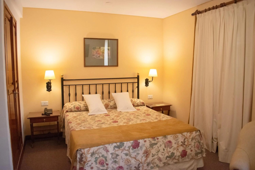 Hotel Salta — 3