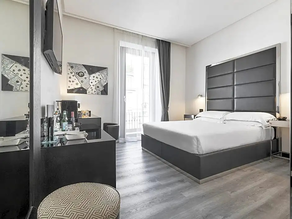 LHP Hotel Napoleon - Chambres