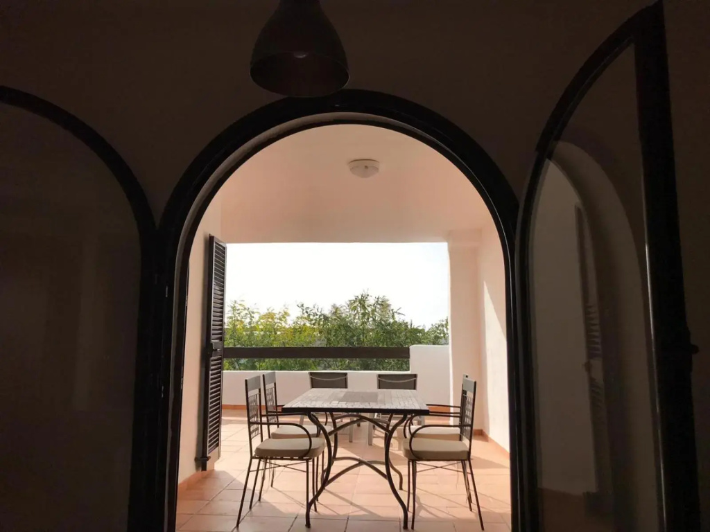Luxury apartment set in Doña Julia Golf Course