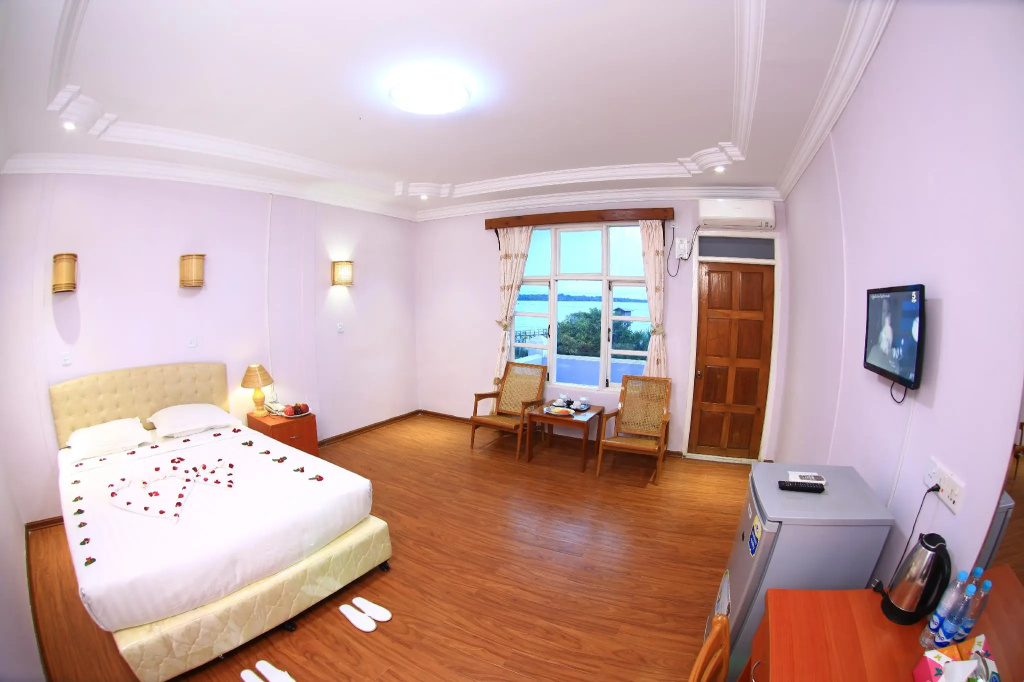 The Floral Breeze Wun Zin Hotel - Chambres