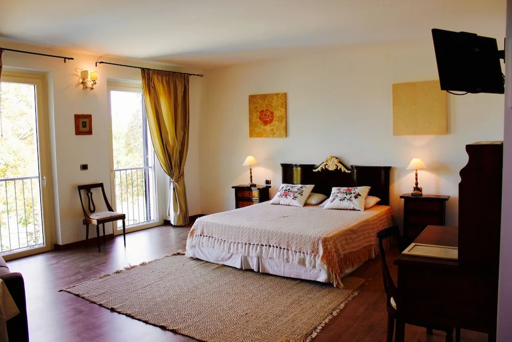 Deluxe Double room full double bed