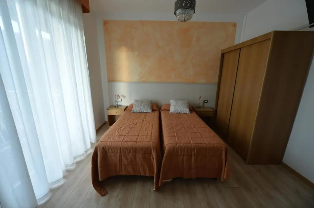 Economy room