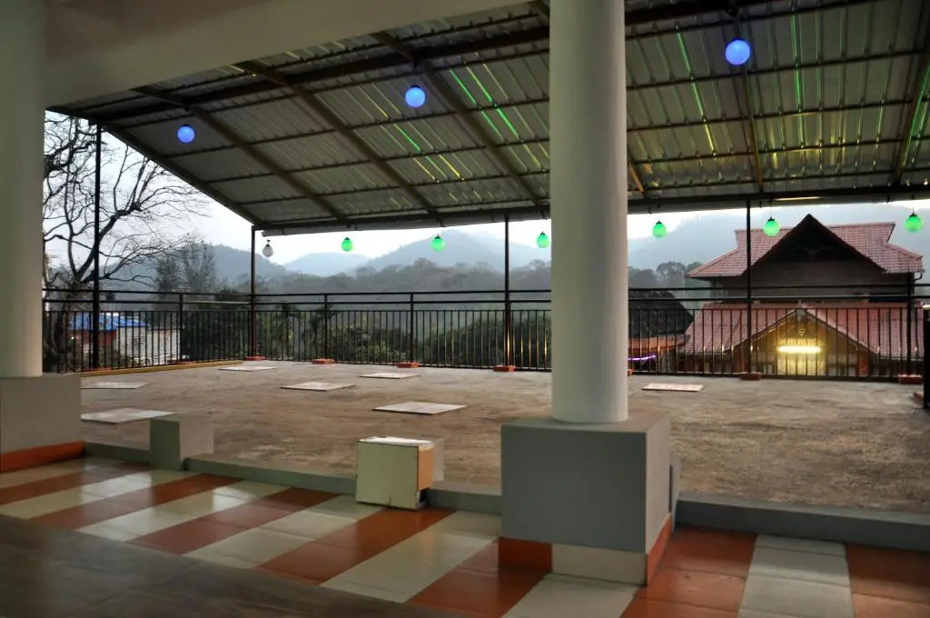 Standard Double room with mountain view (full double bed)