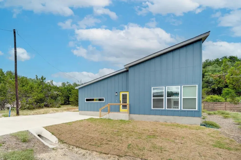 Canyon Lake Oasis: Backyard & Wraparound Deck!
