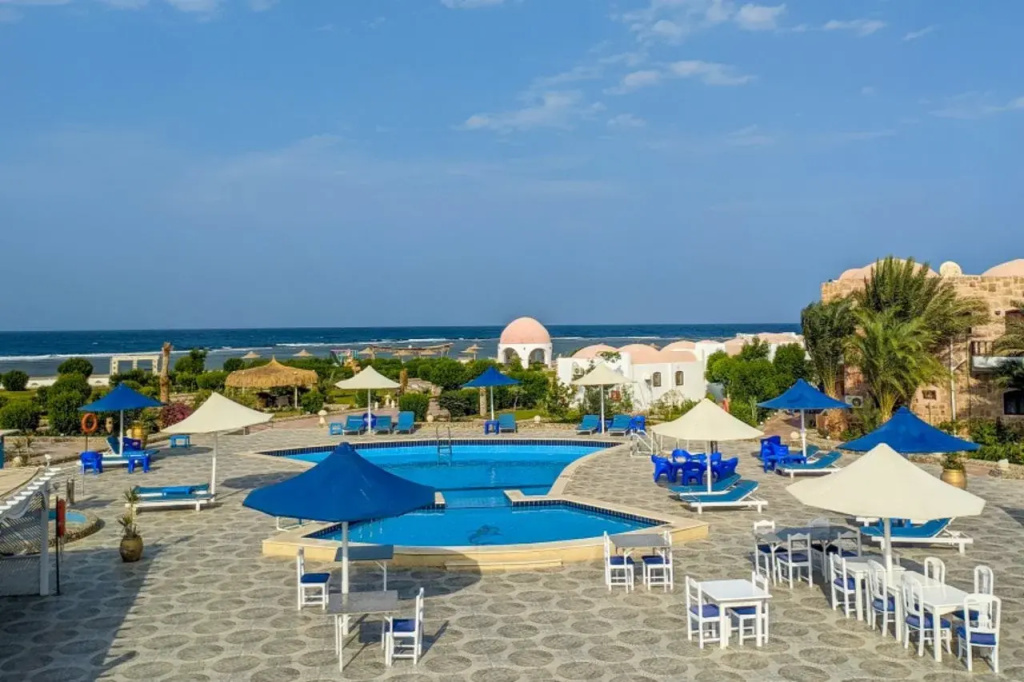 Dolphin Continental Hotel