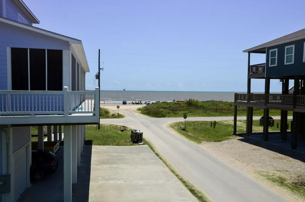 Sum Beach 4 Bedroom Home