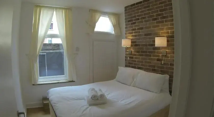 Deluxe Family Suite