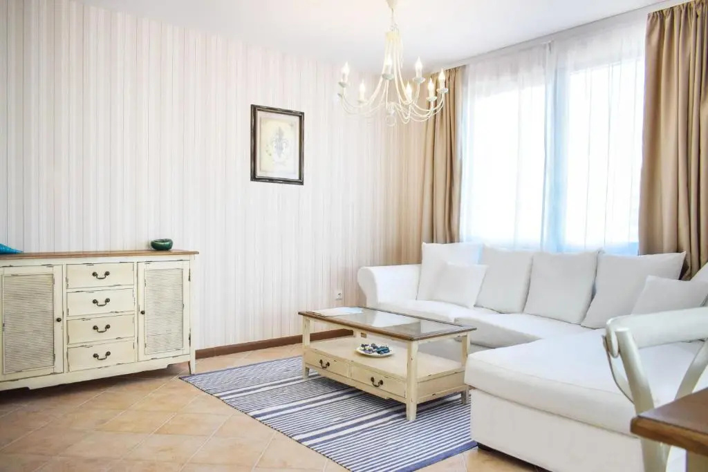 2 Bedrooms Premium Apartment with balcony