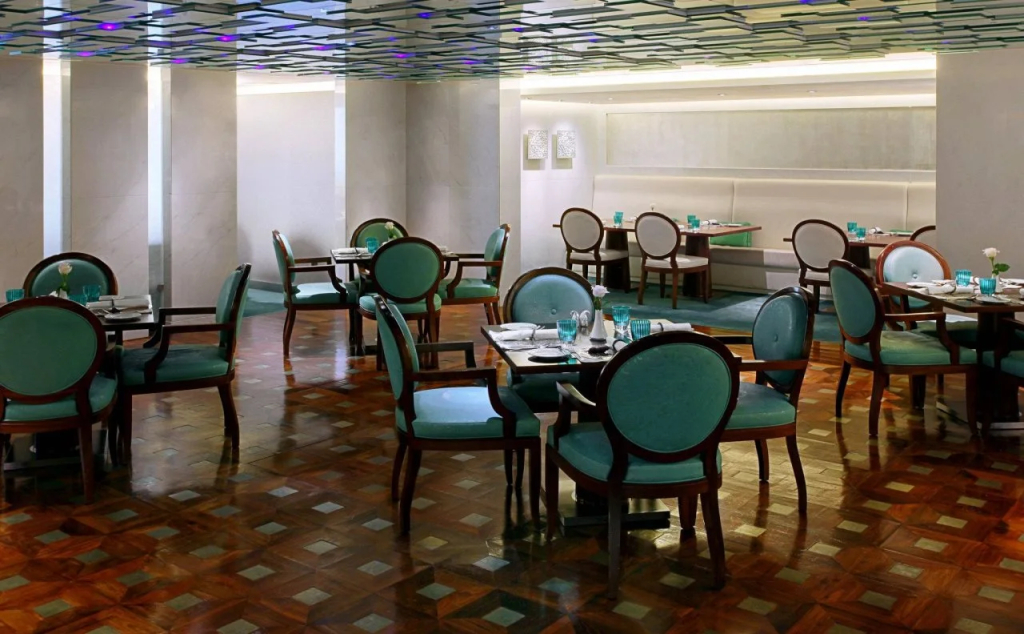 Sheraton Bahrain Hotel - фото 14