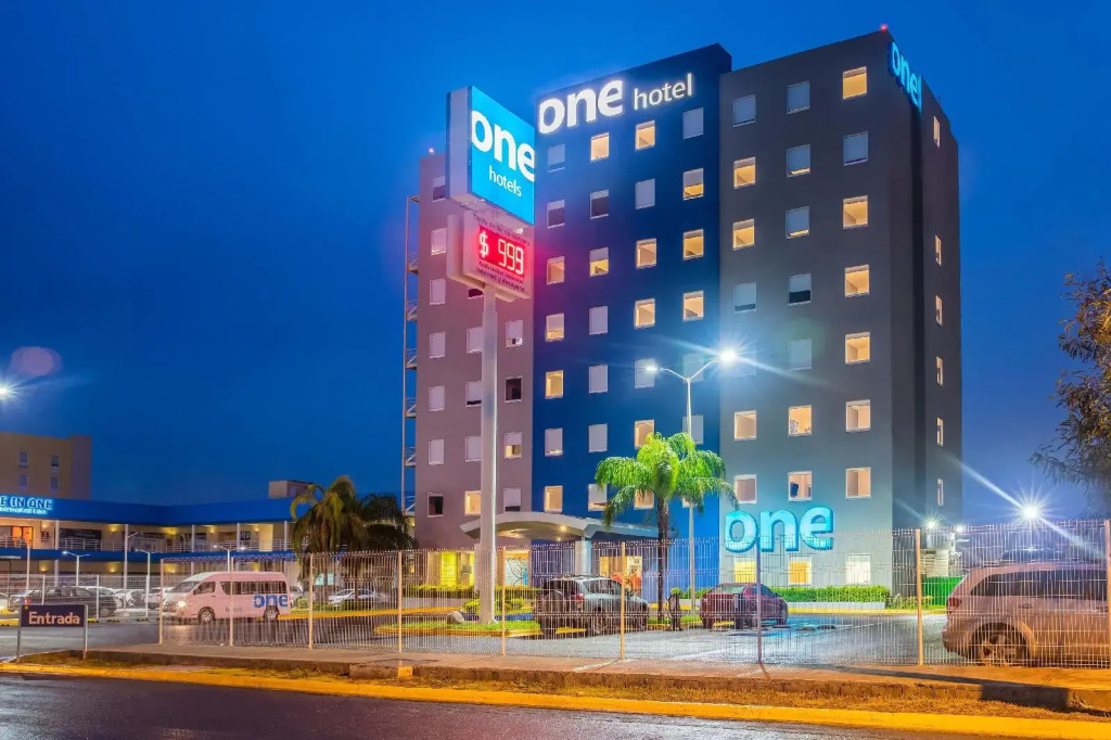 One Monterrey Aeropuerto - Général
