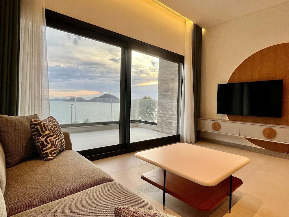 Family Suite with balcony and with sea view