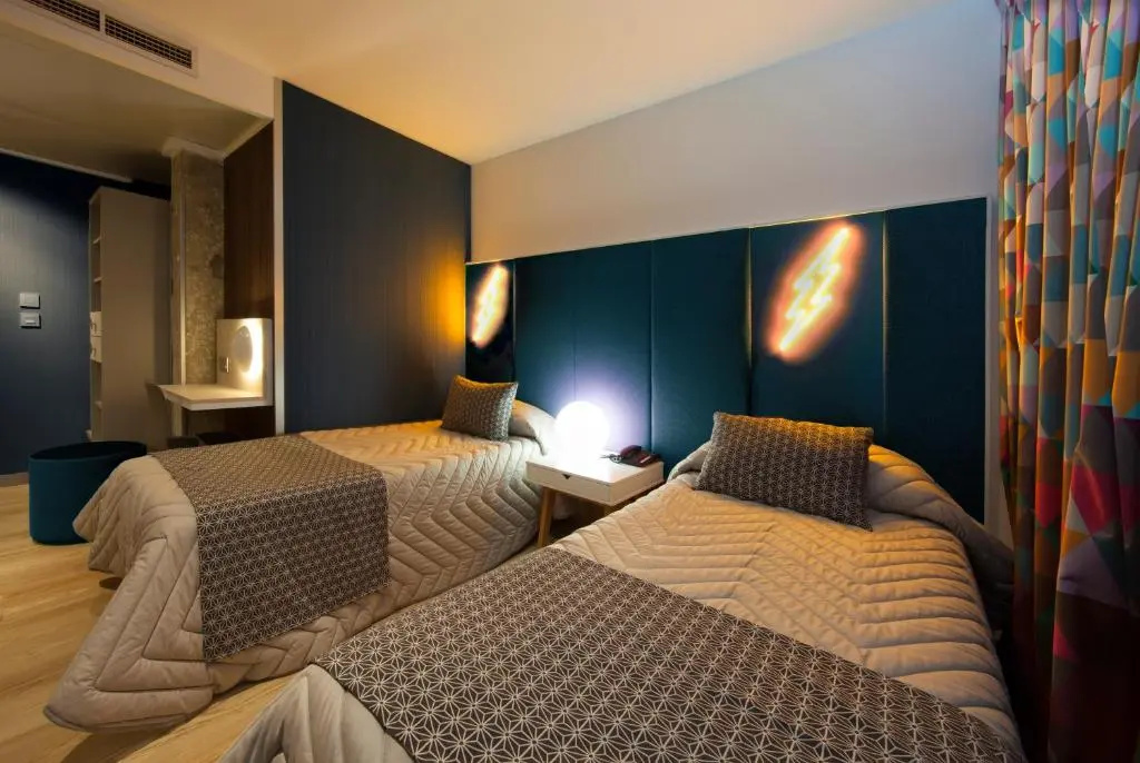 Economy room