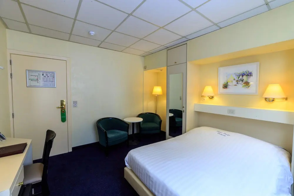Hotel Pacific - Chambres
